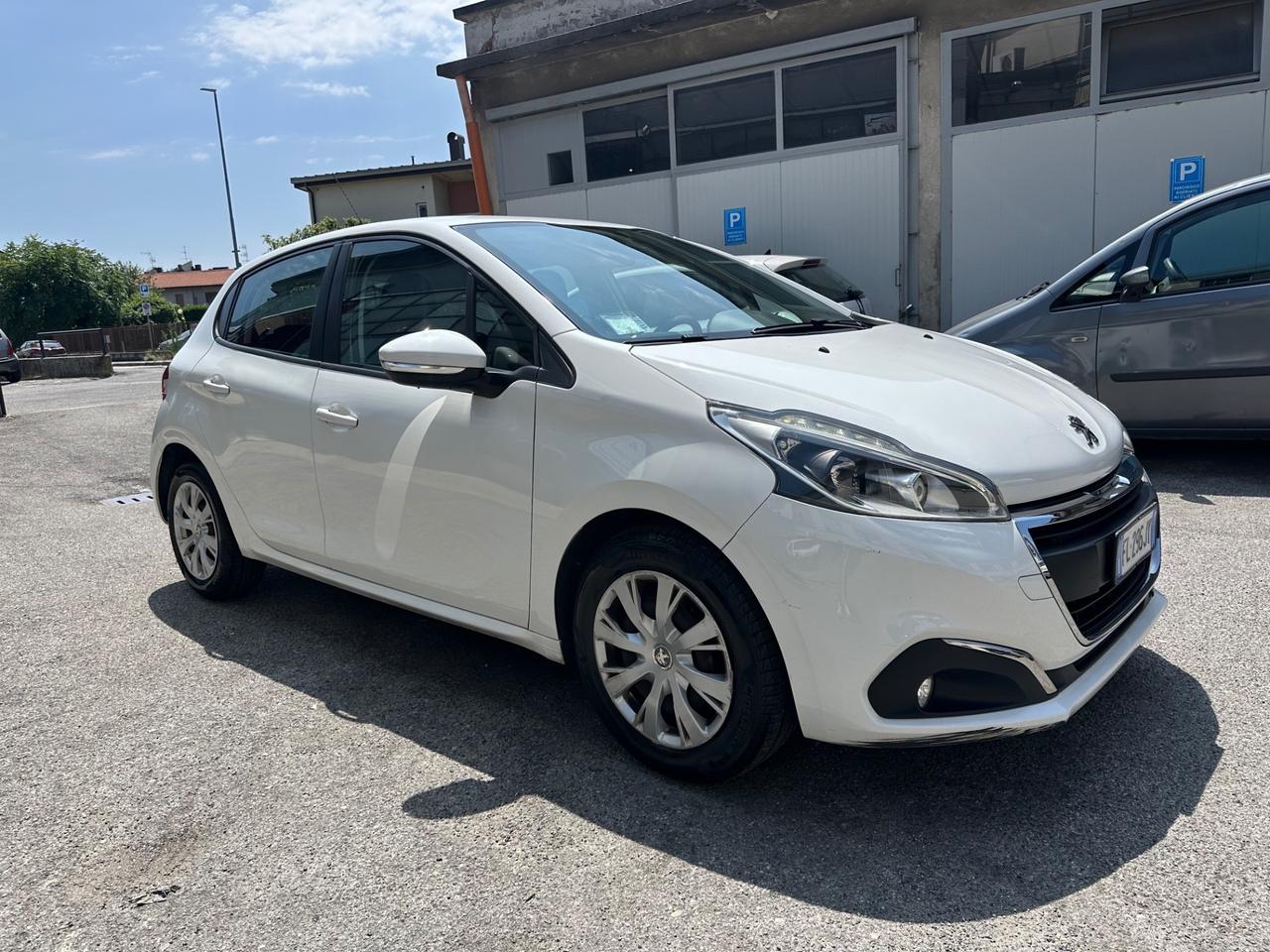 Peugeot 208 PureTech 82 5p. GPL NEOPATENTATI