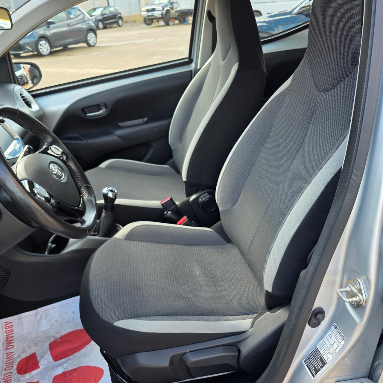 Toyota Aygo Connect 1.0 VVT-i 72 CV 5 porte x-you