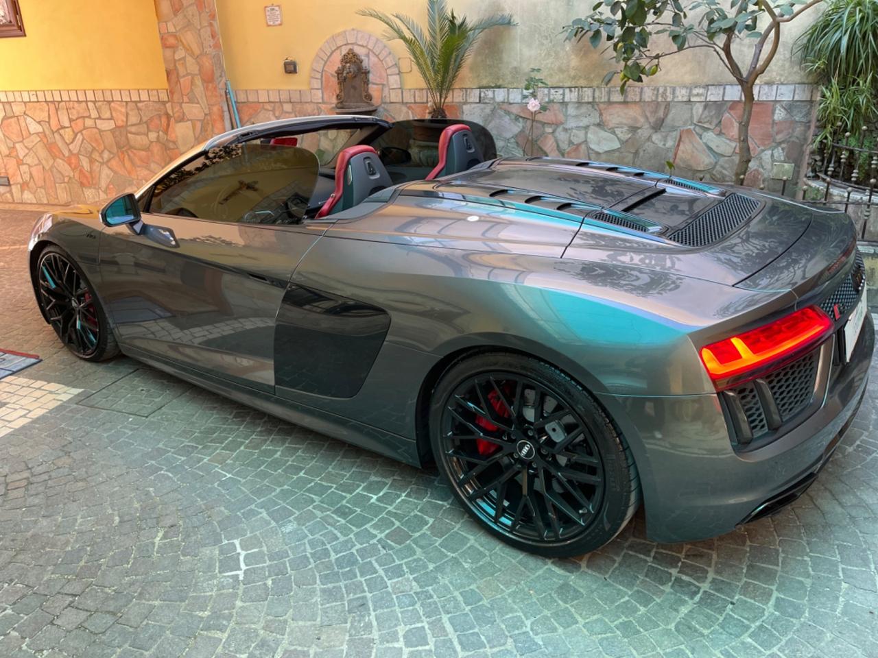 Audi R8 Spyder 5.2 FSI quattro S tronic,Bangolufsen,carbonio