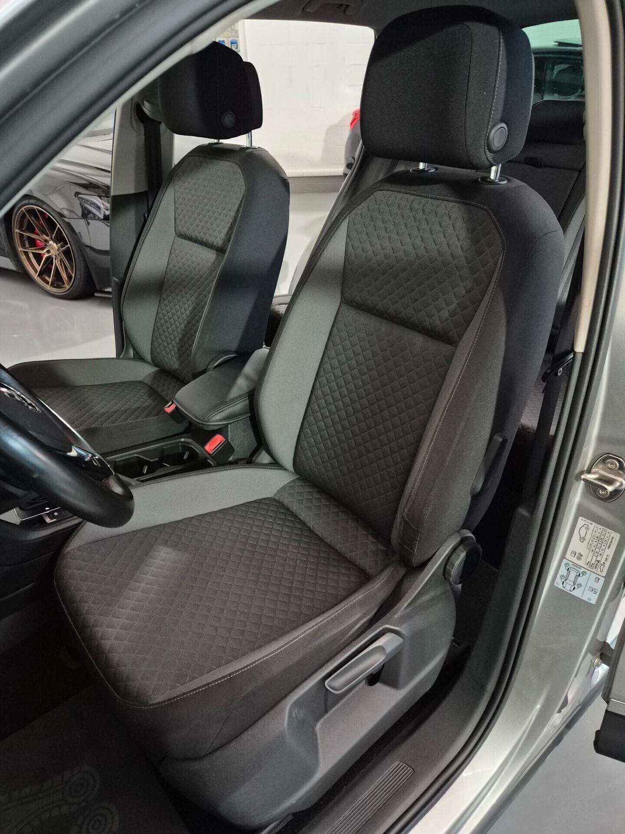 Volkswagen Tiguan 2.0 150cv 4Motion DSG CarPlay RADAR Finanziabile