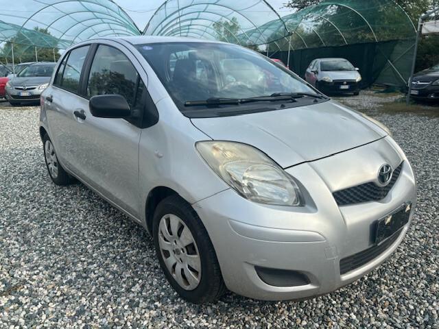 Toyota Yaris 1.0 5 porte Now GPL