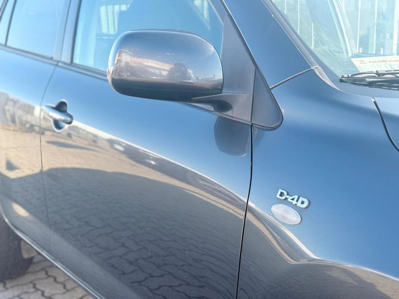 Toyota RAV 4 2.2 D 4X4 2009 MANUALE