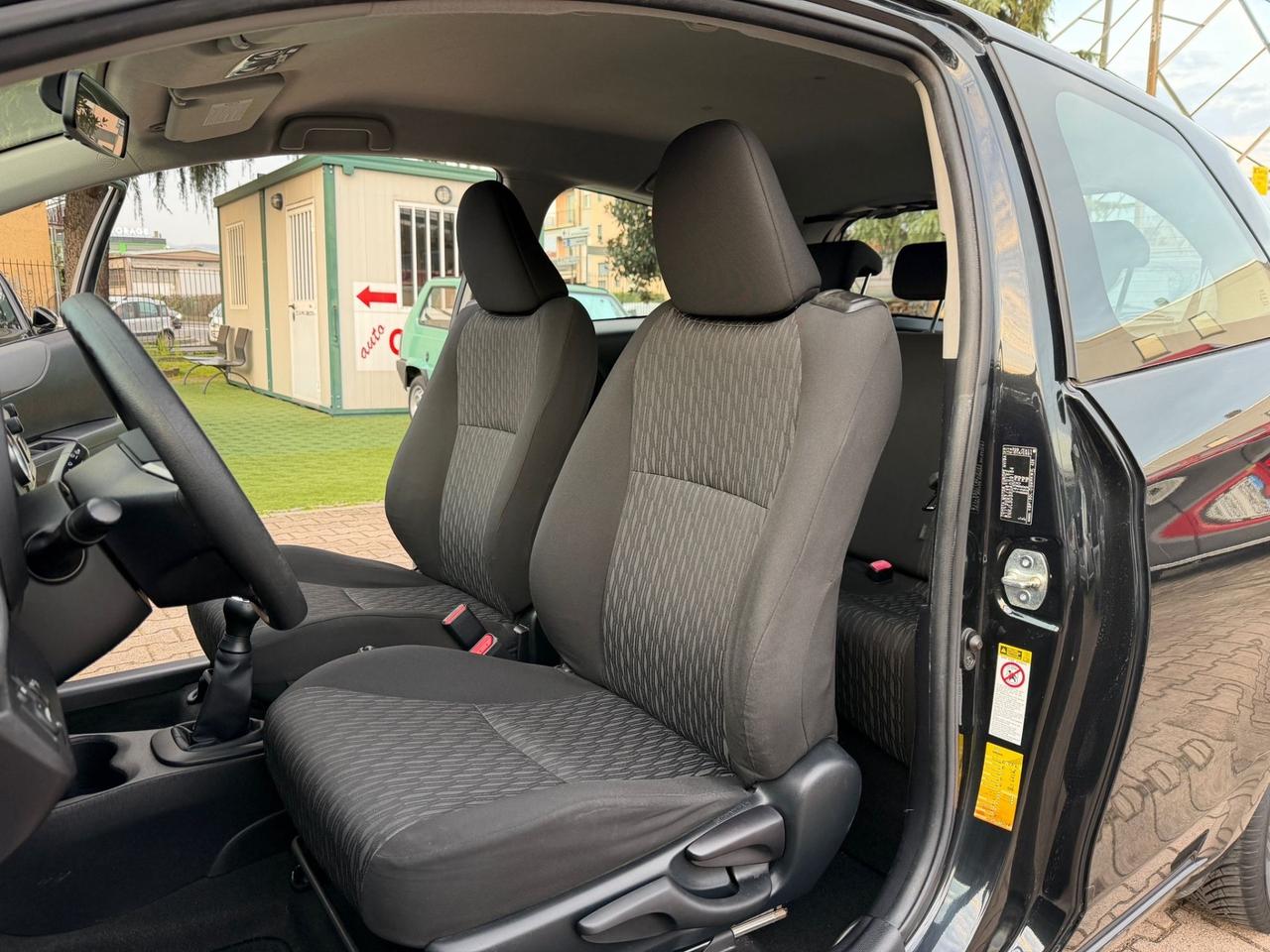 Toyota Yaris 1.0 3 porte OK NEOPATENTATI