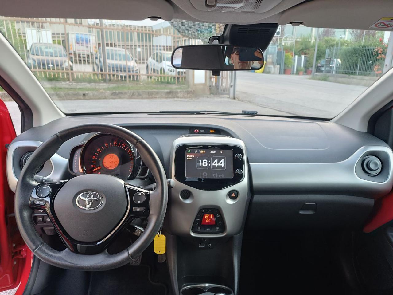 TOYOTA Aygo 1.0 VVT-i 69 CV 5 porte x-play