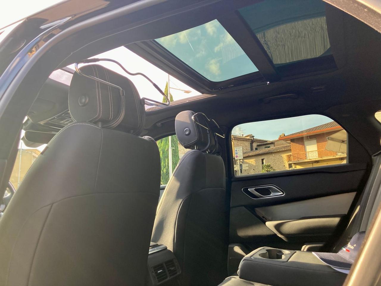 Land Rover Range Rover Velar D 240 R-Dynamic SE