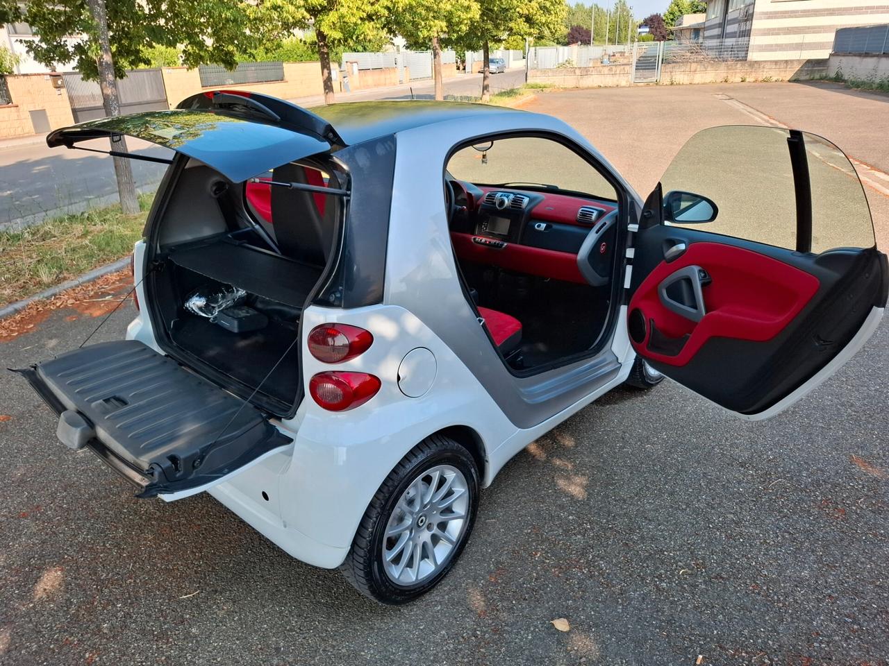 Smart ForTwo 1000 52 kW MHD coupé passion