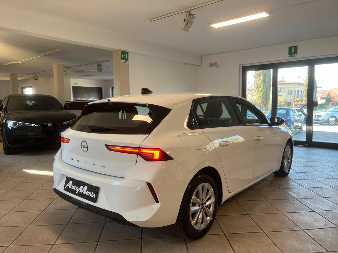 Opel Astra 1.5 Turbo Diesel 130 CV AT8