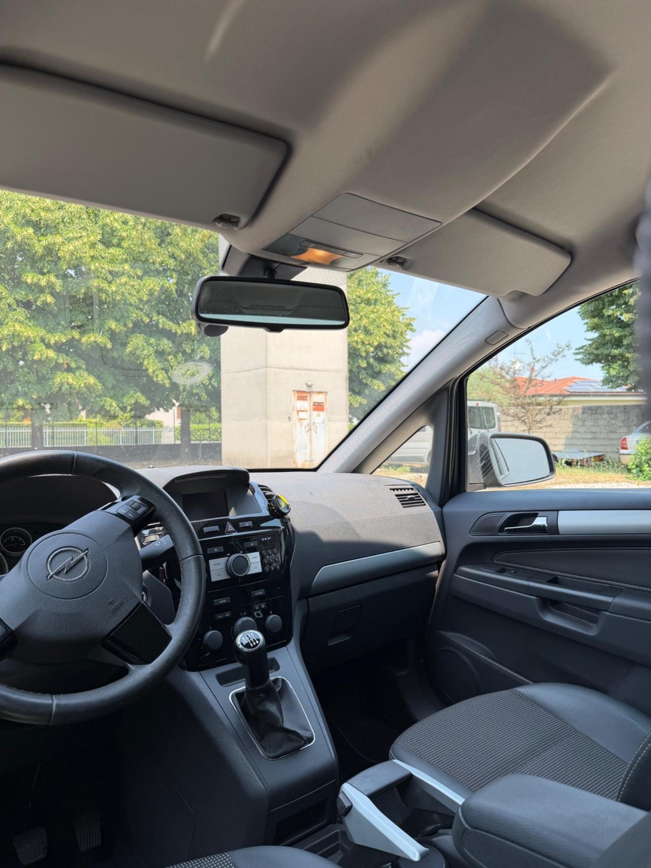 Opel Zafira 1.9 16V CDTI 150CV aut. Cosmo