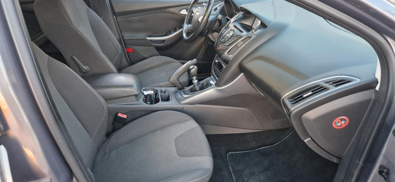 Ford Focus 1.6 TDCi 115 CV SW Titanium perfetta