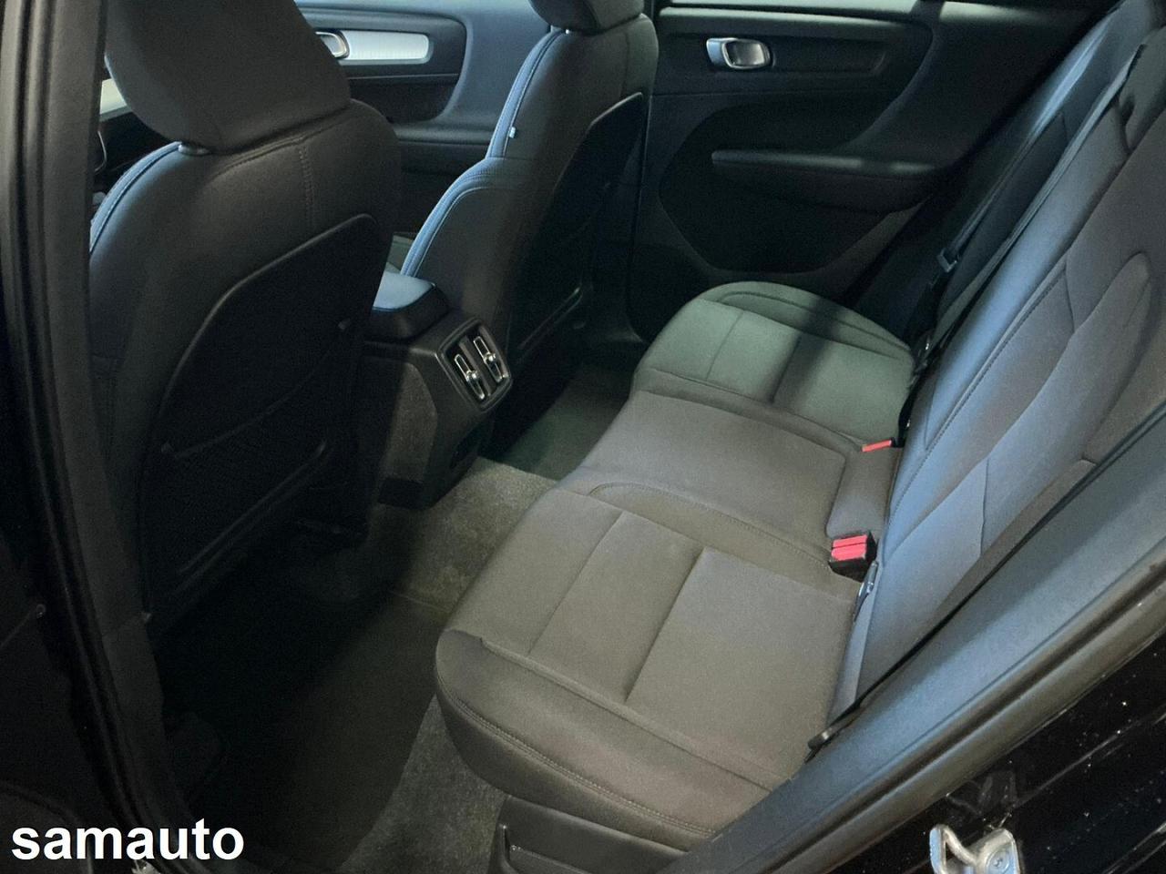 Volvo XC40 1.5 Benzina T2 Momentum auto N1 2021