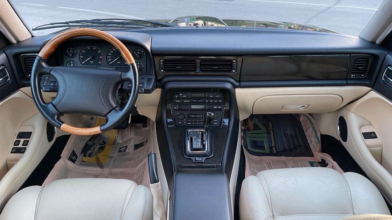 Jaguar XJR 4.0 325 cv con tetto apribile 1996 full