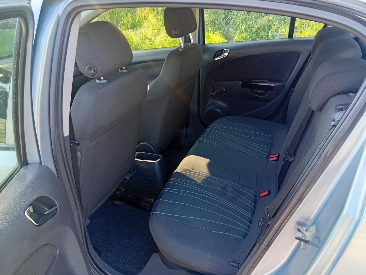 Opel Corsa 1.2 5 porte .105.000km