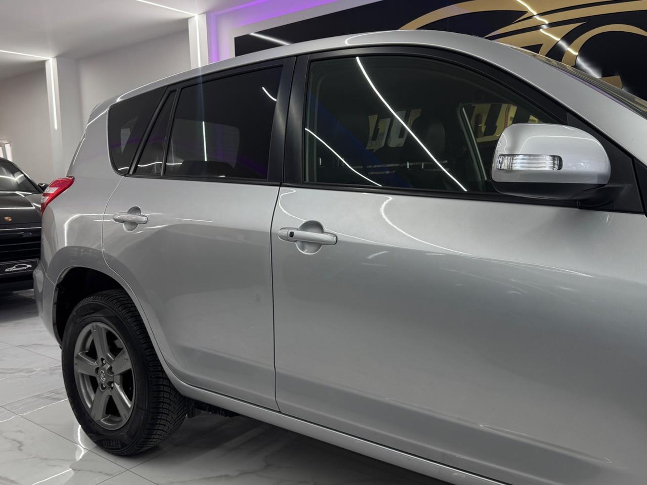 Toyota RAV4 2.2 D-4D 150CV Lounge Iper Full