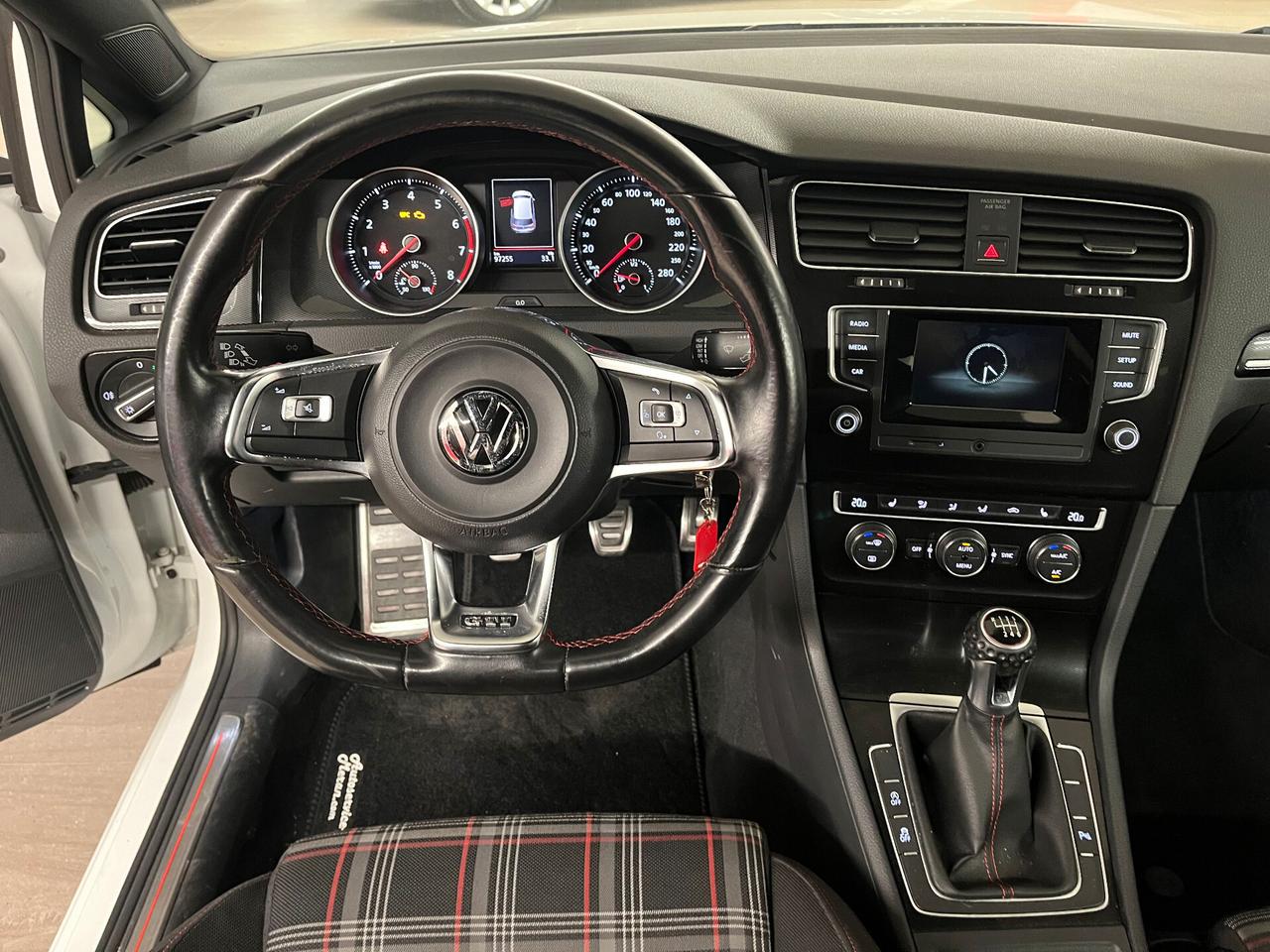 VW Golf VII GTI 2.0 TSI Performance 230 CV Euro 6