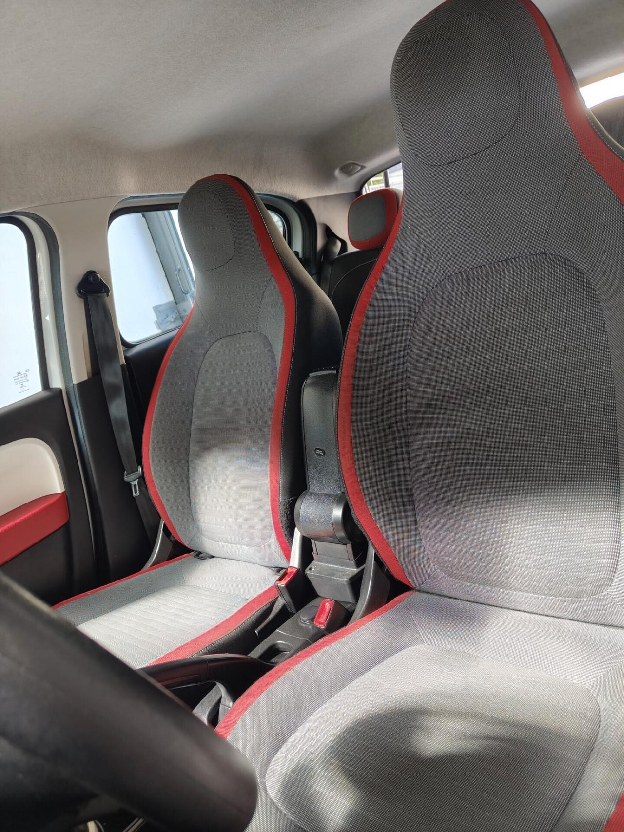 Renault Twingo Experience neopatentati