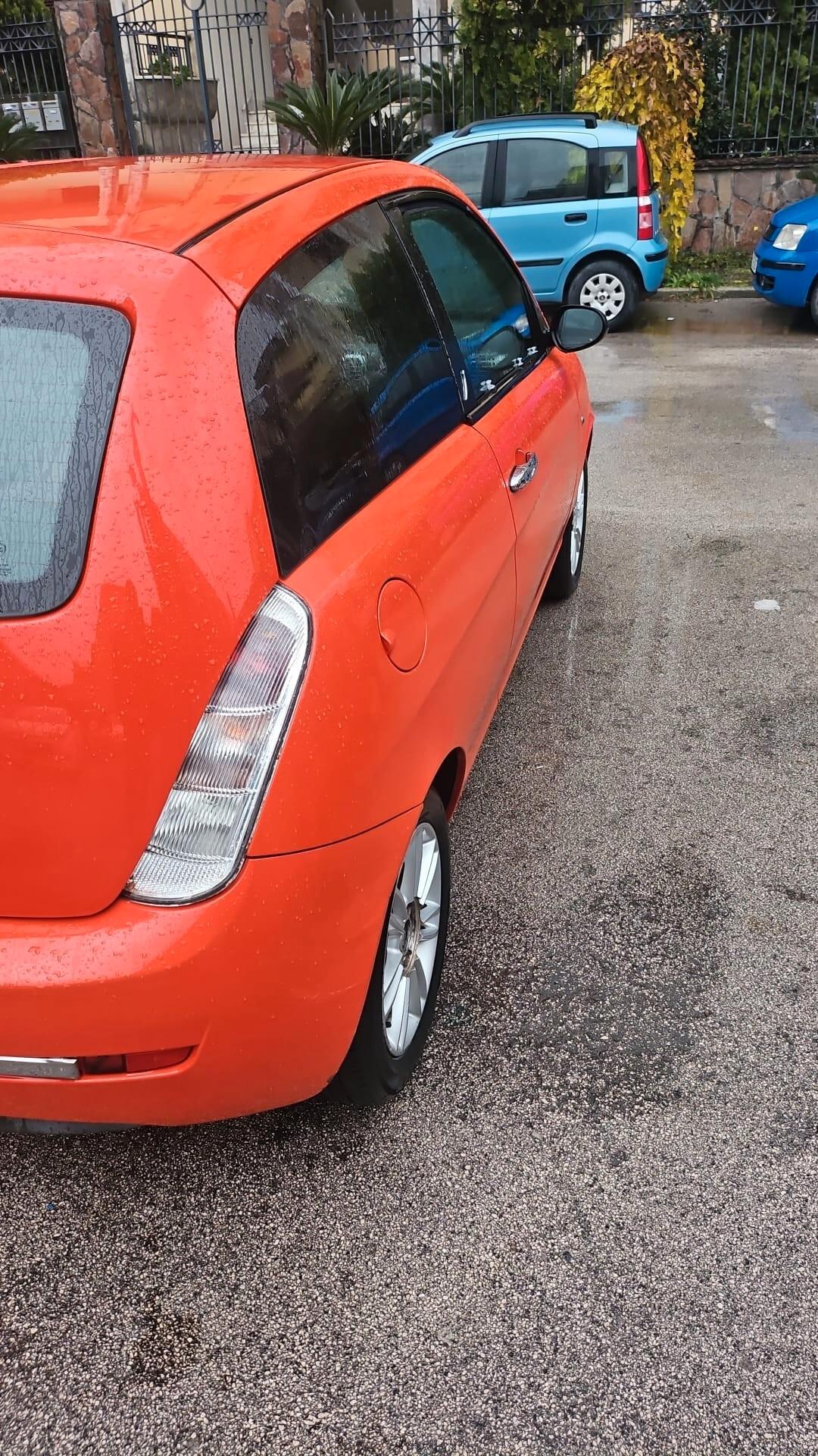 Lancia Ypsilon 1.2 Oro Giallo