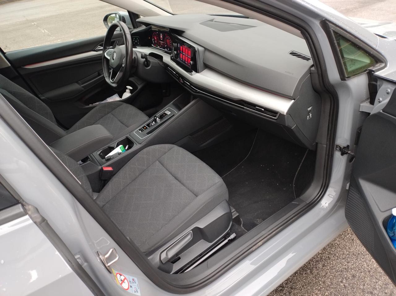 Volkswagen Golf 1.0 eTSI EVO DSG Life