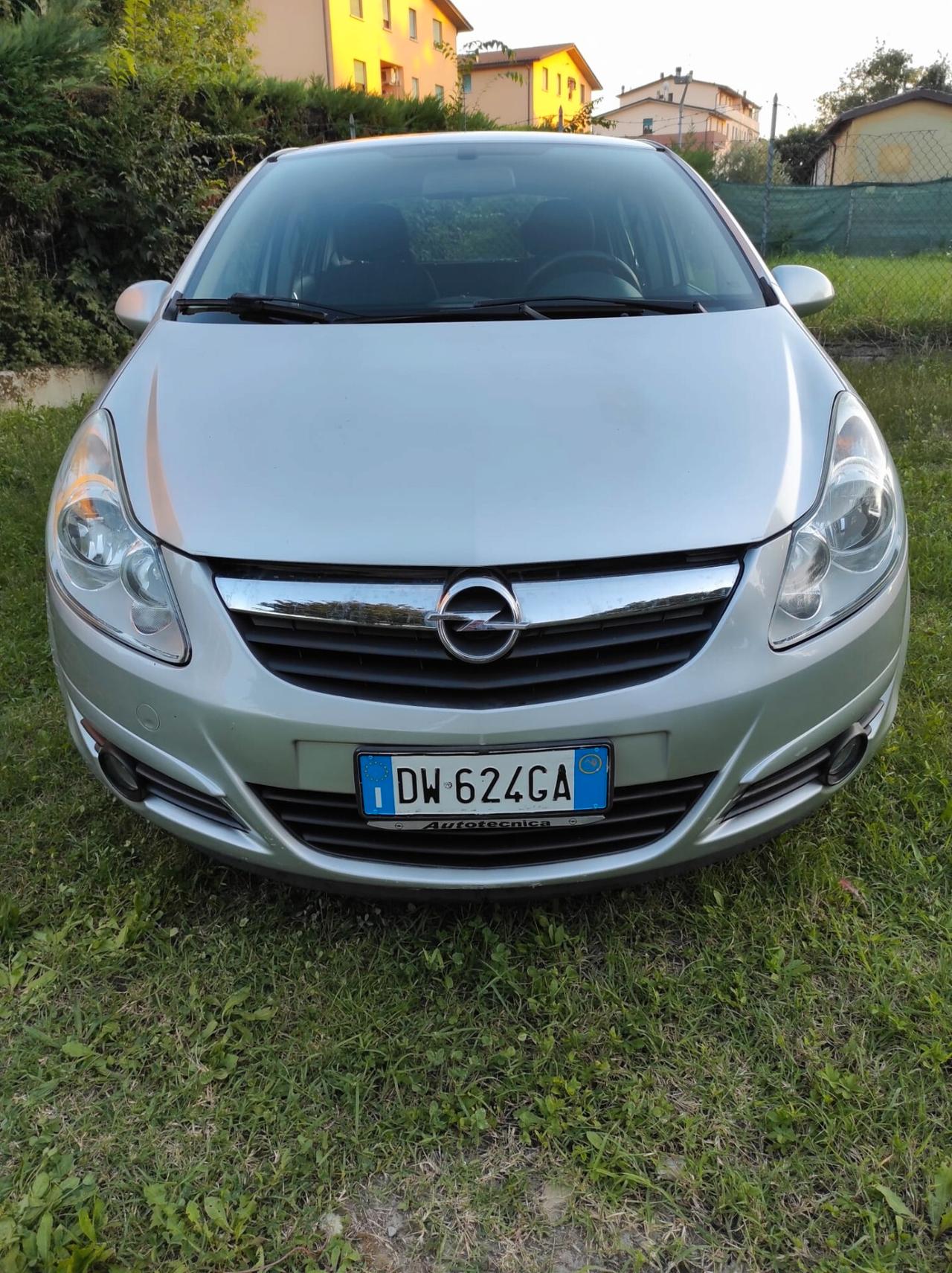 Opel Corsa 1.2 5 porte Cosmo
