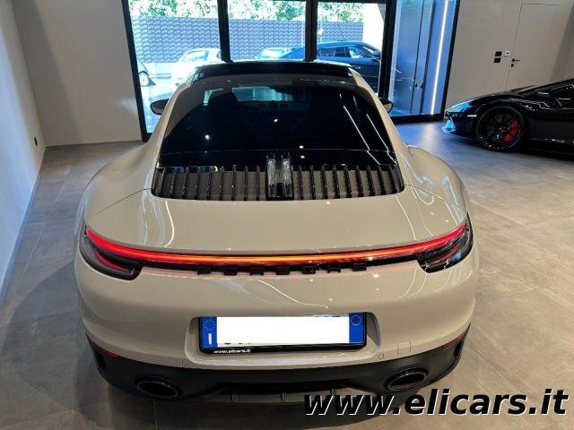 PORSCHE 992 Carrera 4 GTS