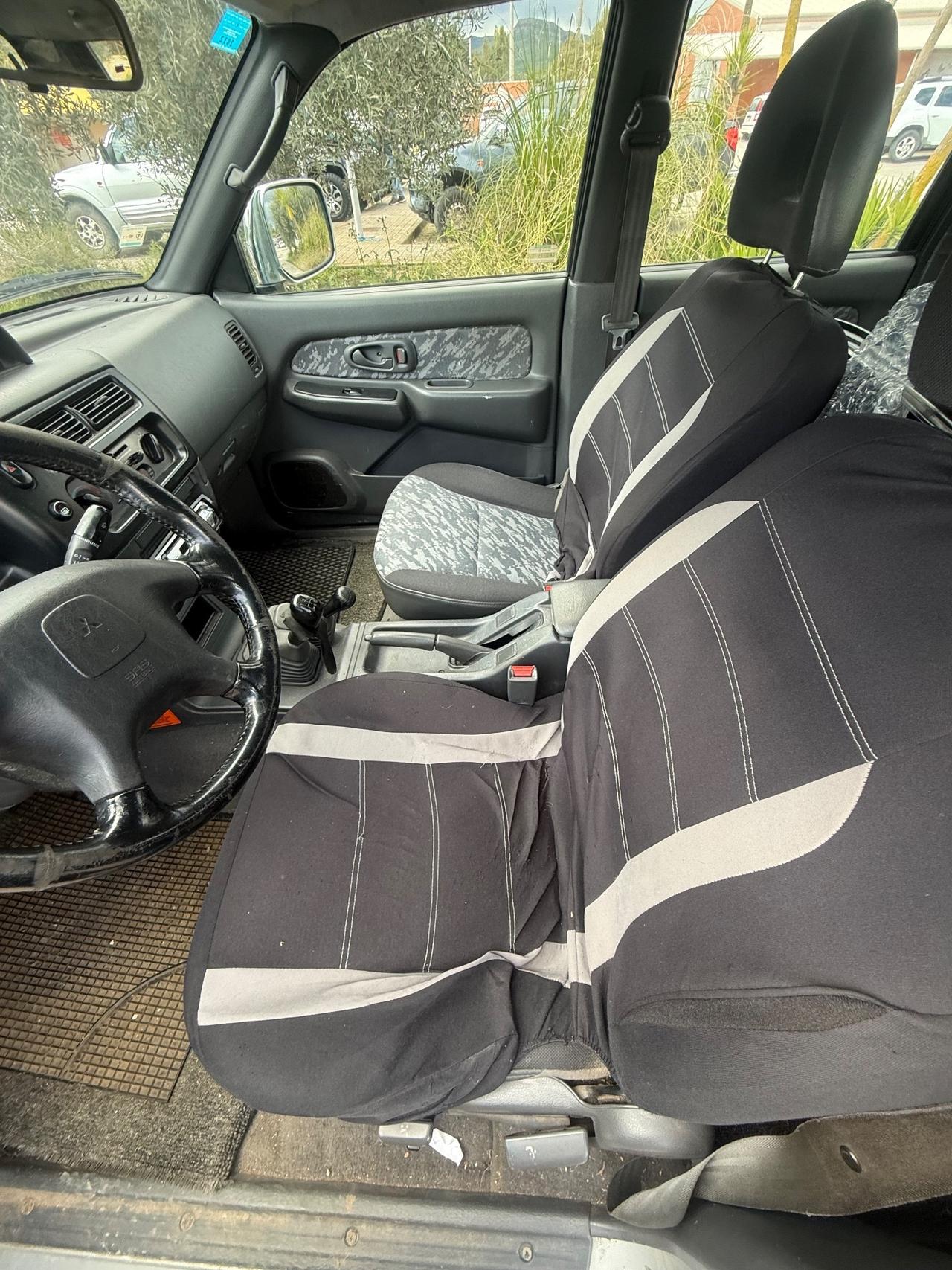 Mitsubishi L200 2.5 TDI 4WD Club Cab Pick-up GLS