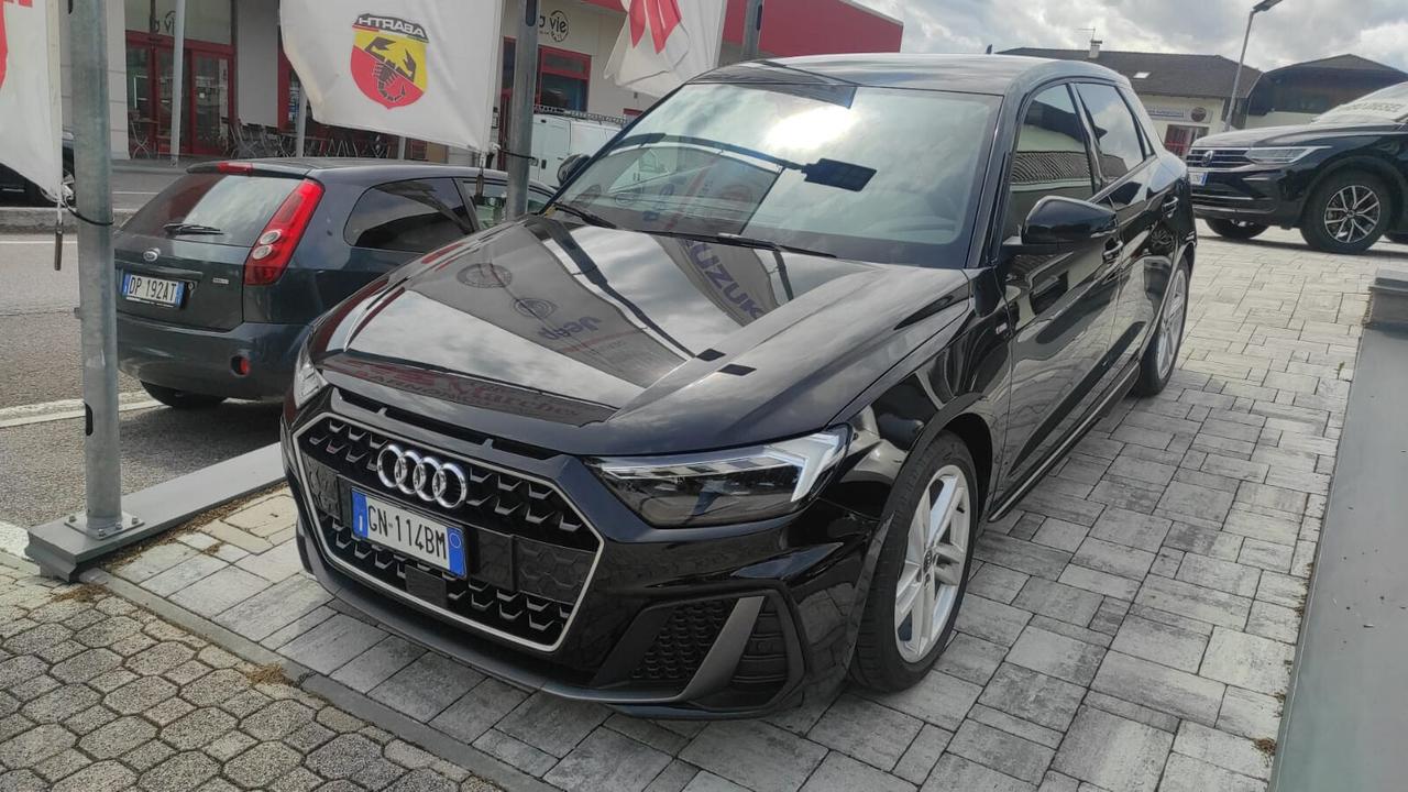 AUDI A1 1.0 TFSI 95CV BENZINA MANAULE S LINE