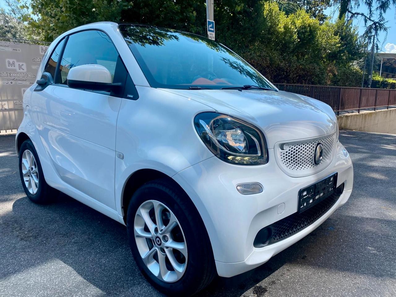 Smart ForTwo PASSION -TETTO-LED -NAVI-GARANZIA