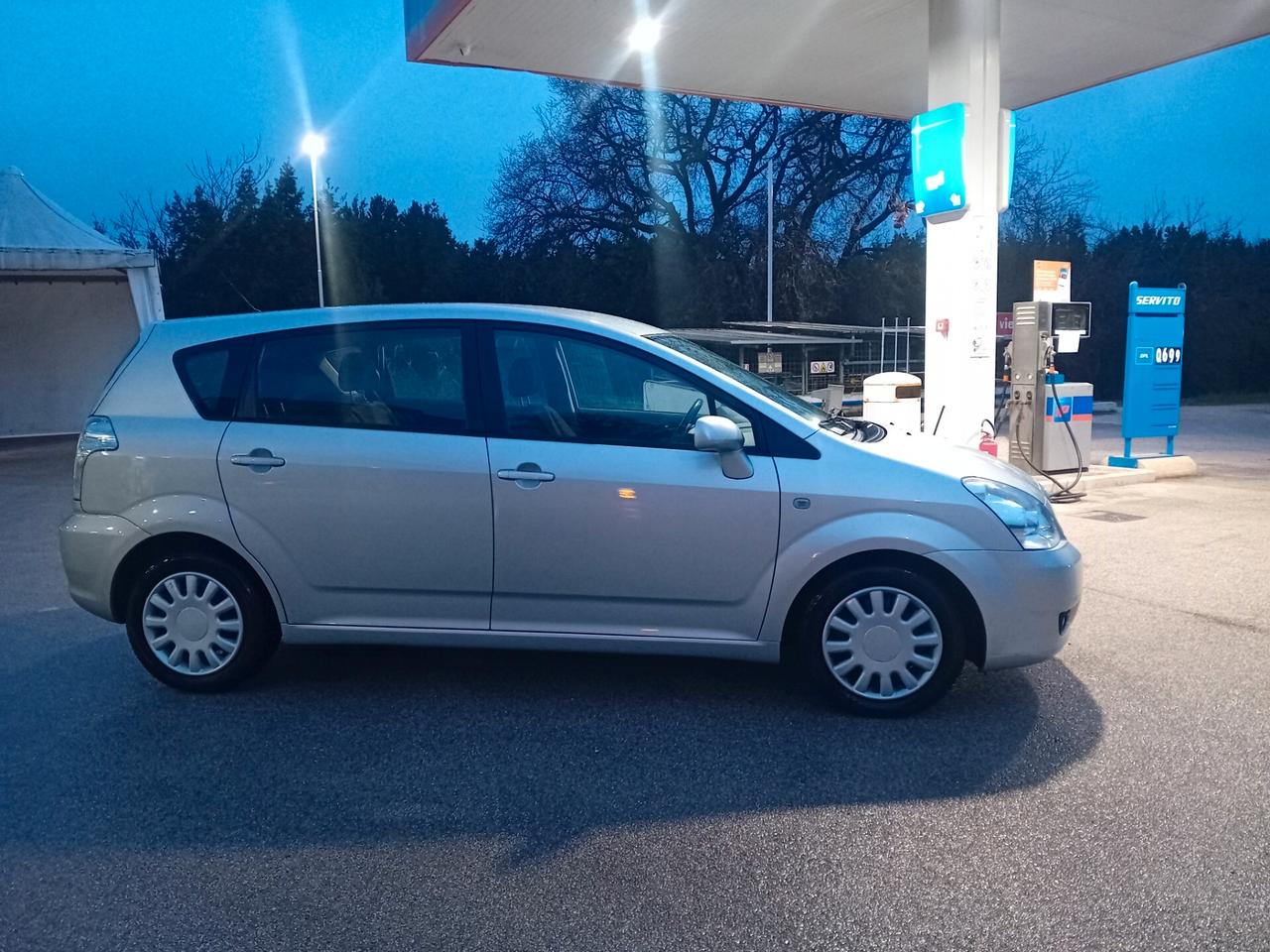 Toyota Corolla Verso 2.2 16V D-4D Sol