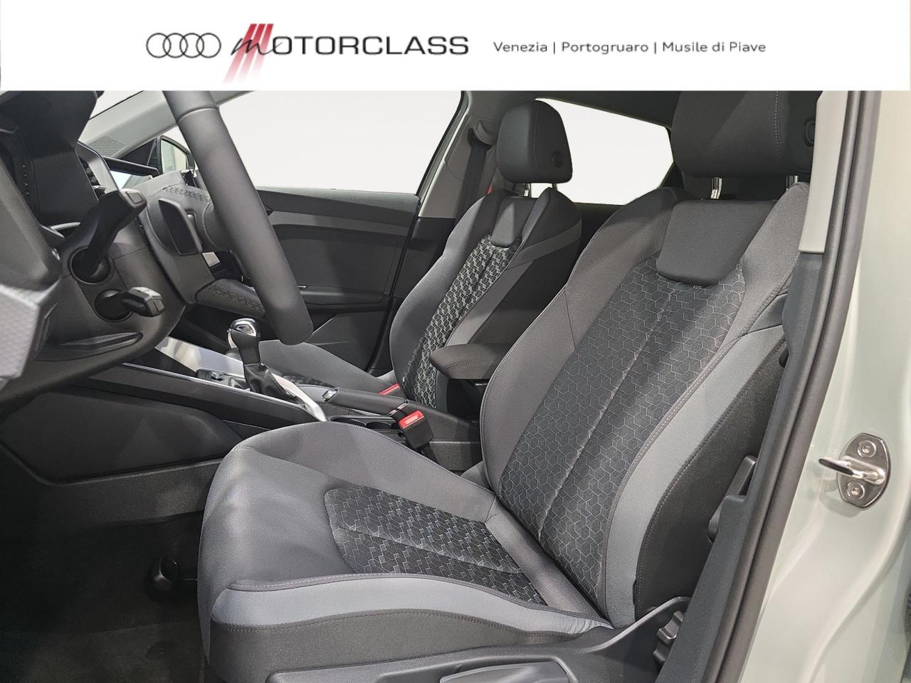 Audi A1 sportback 30 1.0 tfsi 116cv identity black s tronic