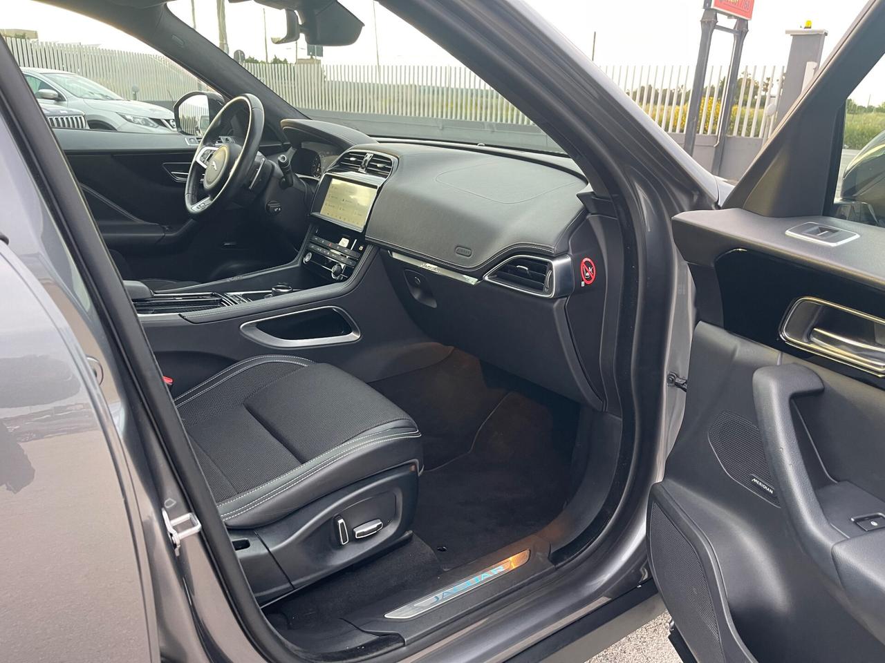 JAGUAR F- PACE 2.0 D 180CV AWD R-SPORT 58000KMM