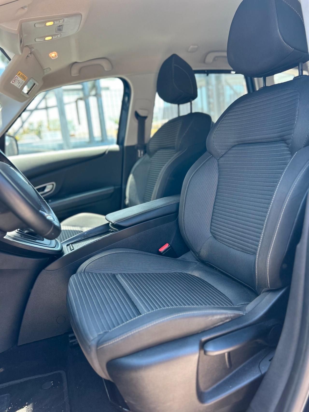 Renault Scenic Scénic Blue dCi 120 CV EDC Initiale Paris
