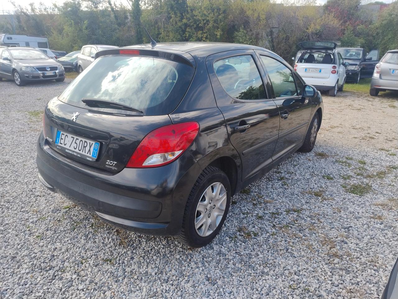 Peugeot 207 1.4 HDi 70CV 3p. Allure