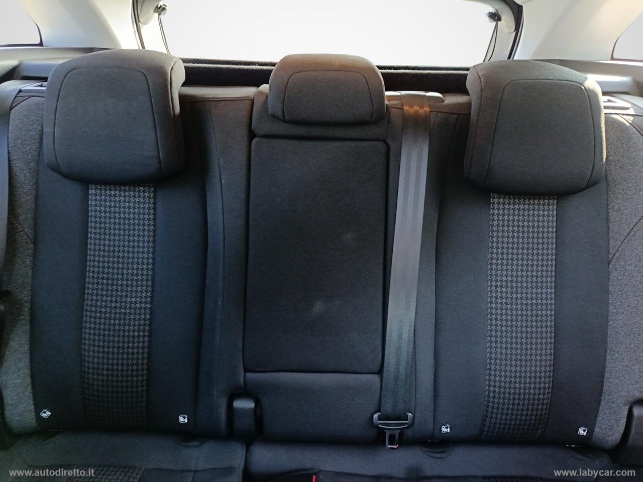 PEUGEOT 3008 BlueHDi 130 S&S Business