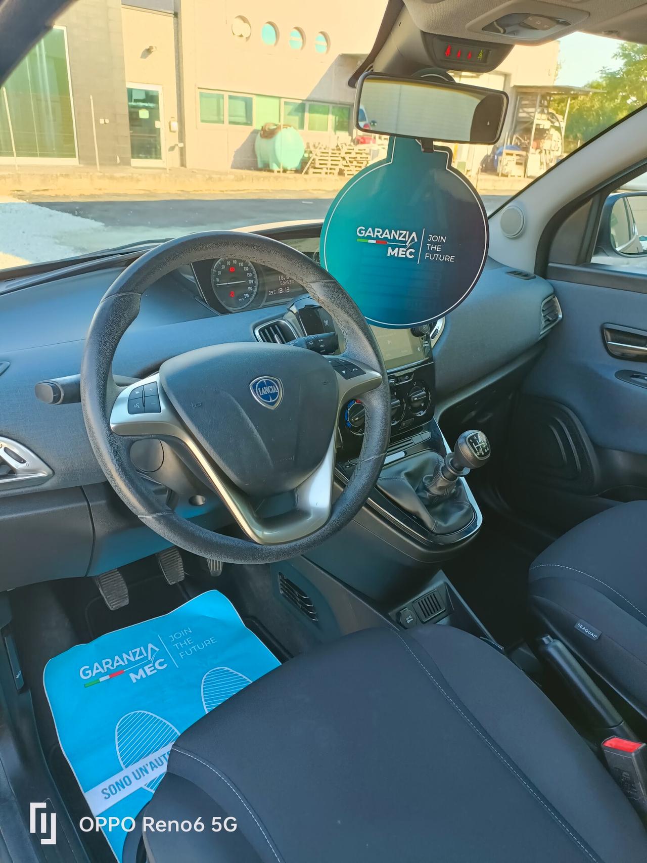 Lancia Ypsilon 1.0 FireFly 5 porte S&S Hybrid Ecochic Gold