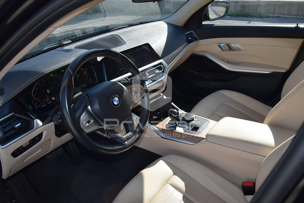 BMW 320d 48V Touring Business Advantage