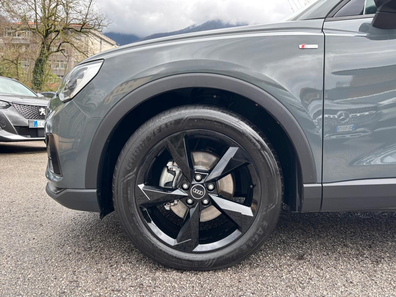 Audi Q3 35 TDI S tronic 150 CV S-LINE