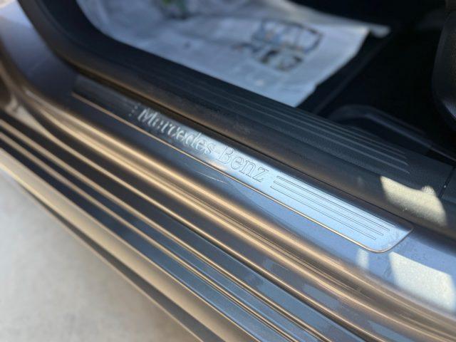 MERCEDES-BENZ A 180 Premium AMG GARANZIA