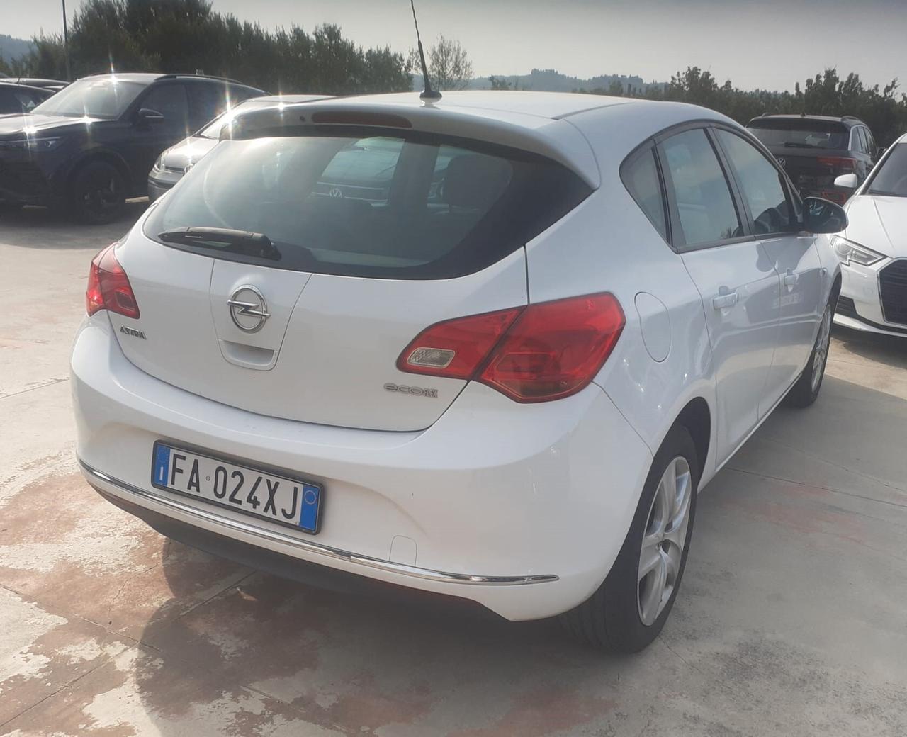 Opel Astra 1.6 CDTI Business - 2015