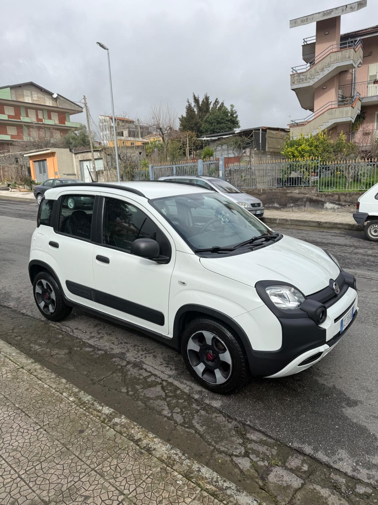 Fiat Panda 1.0 FireFly S&S Hybrid City Cross
