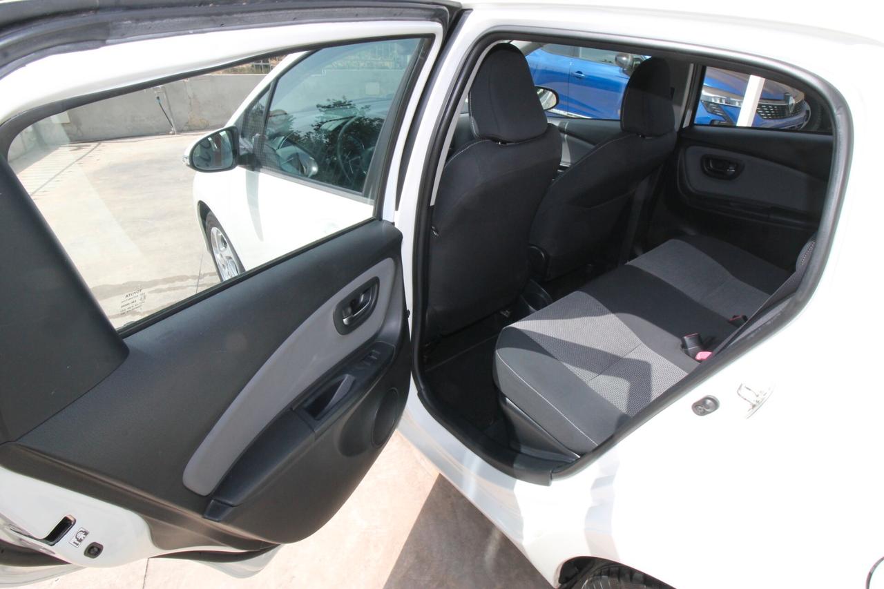 Toyota Yaris 1.5 Hybrid 5p Active | unipro| 2016