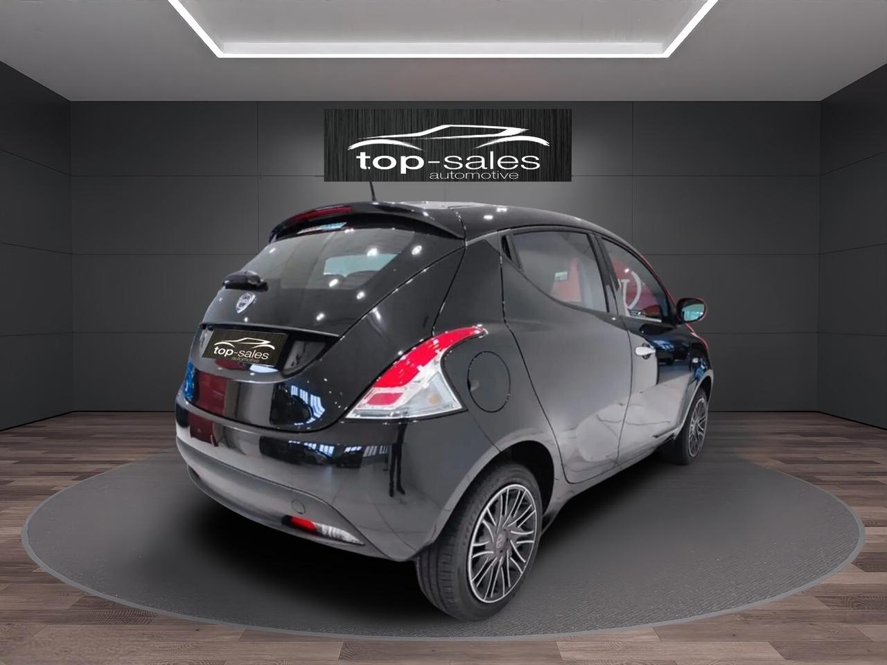 Lancia Ypsilon 1.2 69 CV 5 porte Gold Ok Neopatentati