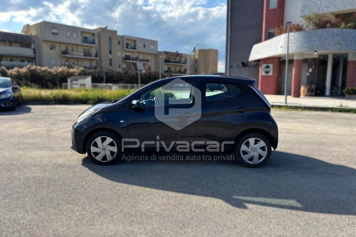 TOYOTA Aygo 1.0 VVT-i 69 CV 5 porte x-wave
