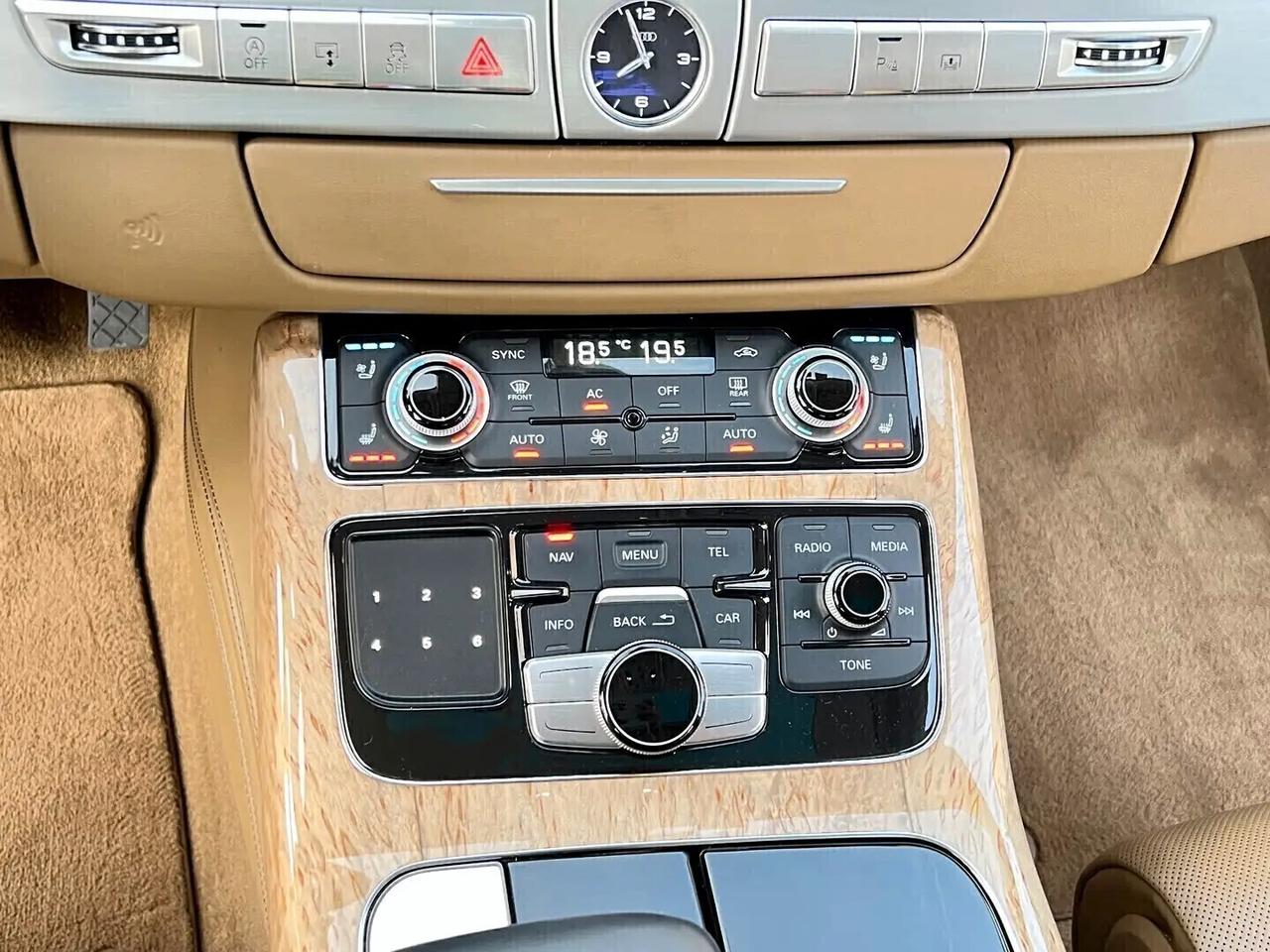 Audi A8 Lunga 6.3 W12 FSI 500cv Tiptornic8 Quattro