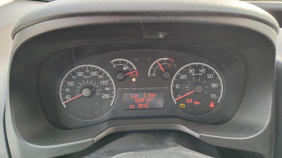 Fiat Qubo 1.4 8V 77 CV Active