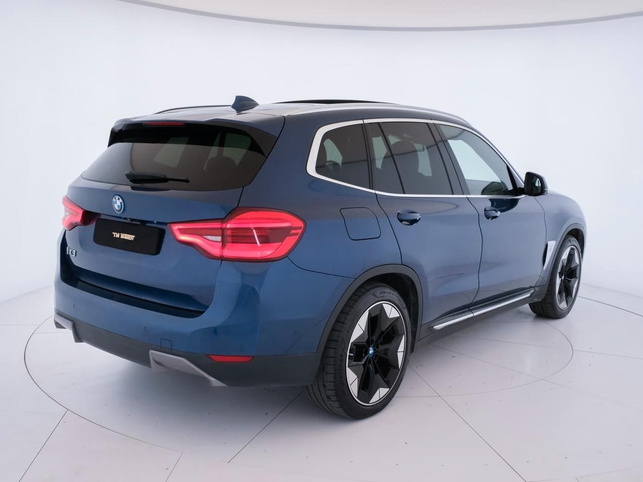 BMW IX3 Impressive - IVA ESPOSTA