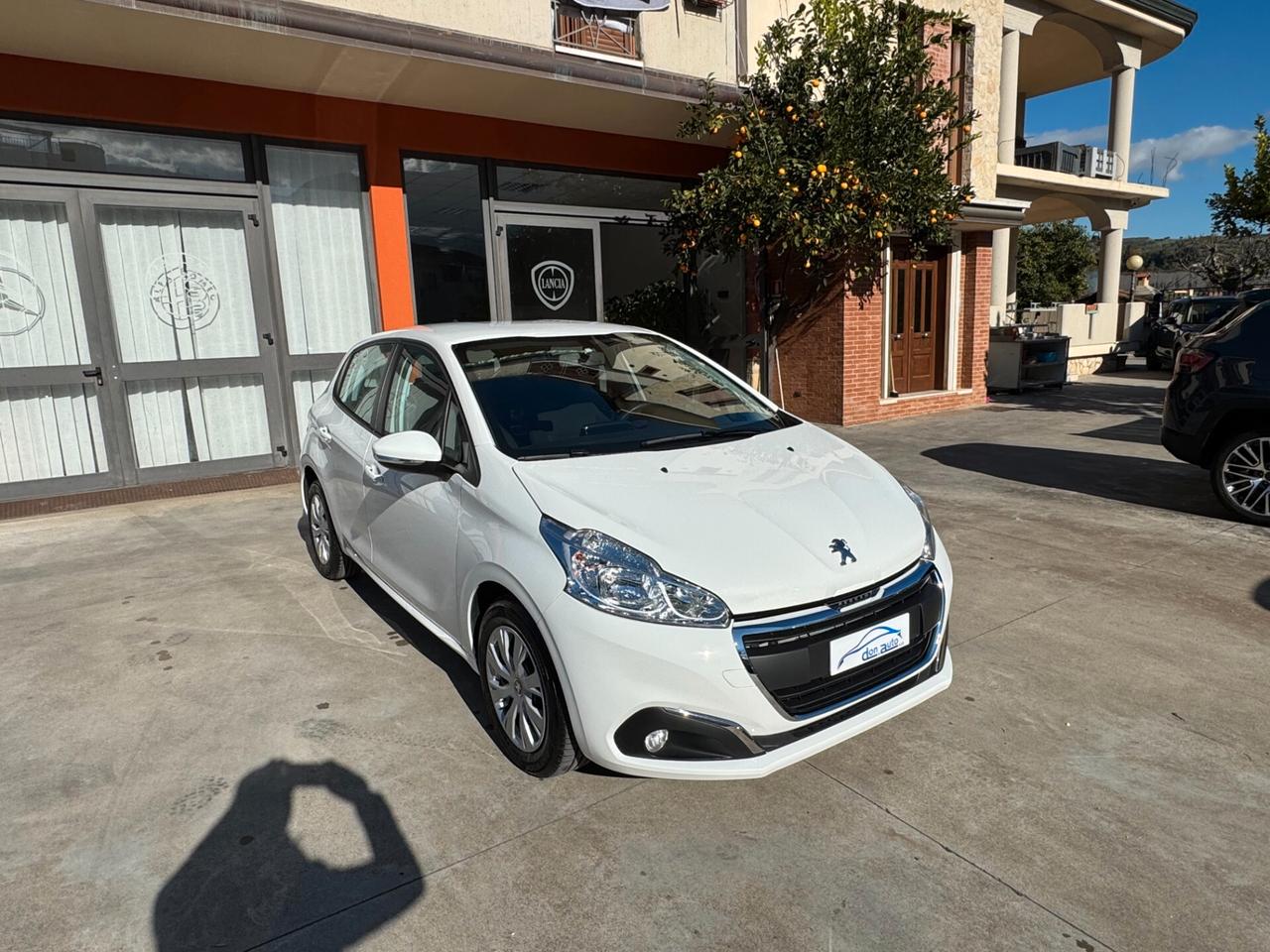 Peugeot 208 Peugeut 1.5 Hdi