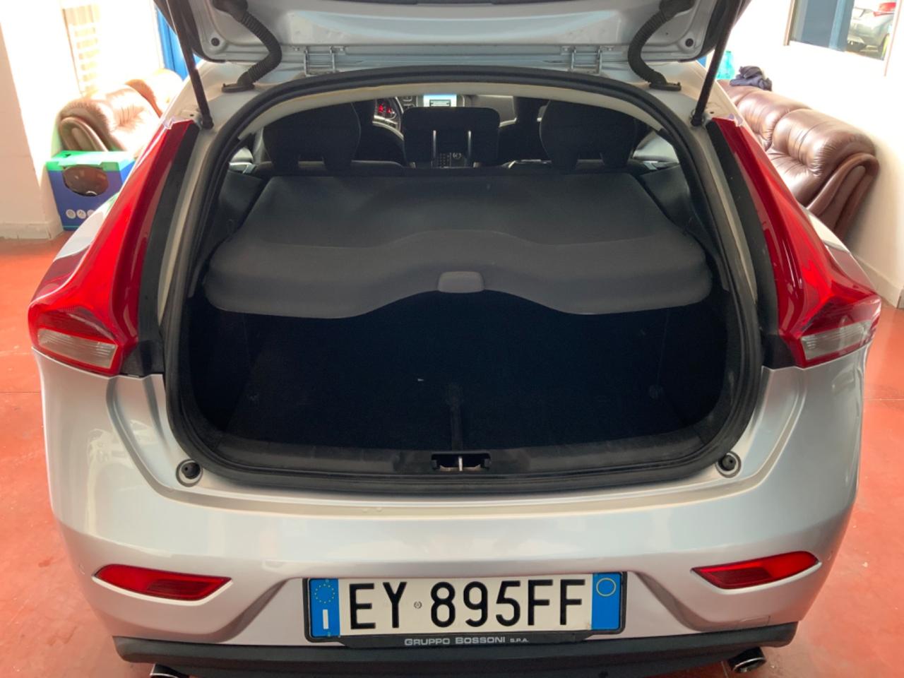 Volvo V40 D3 Momentum