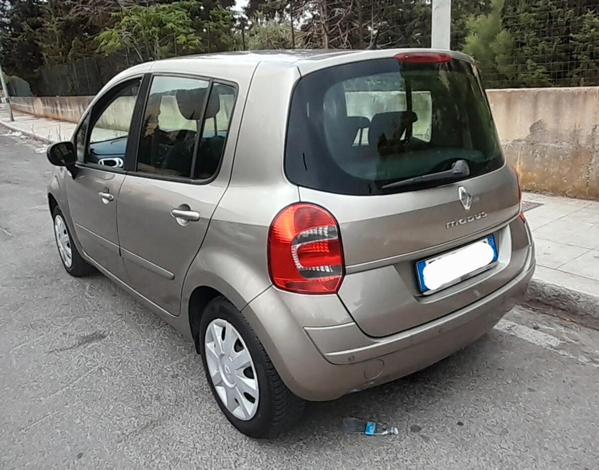 Renault Modus Grand 1.2 16V Dynamique