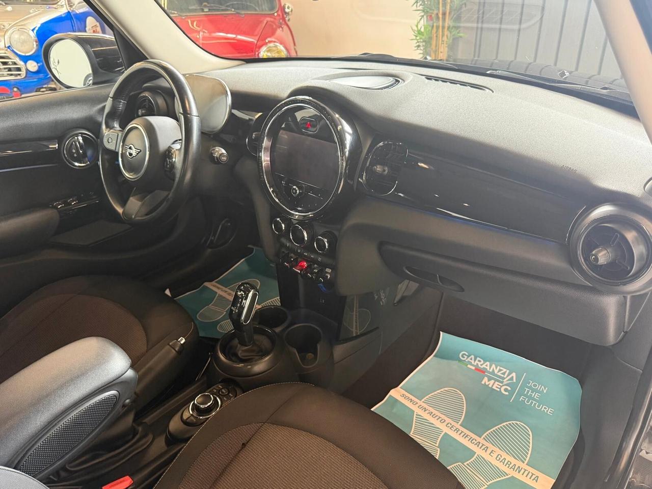Mini 1.5 Cooper Business