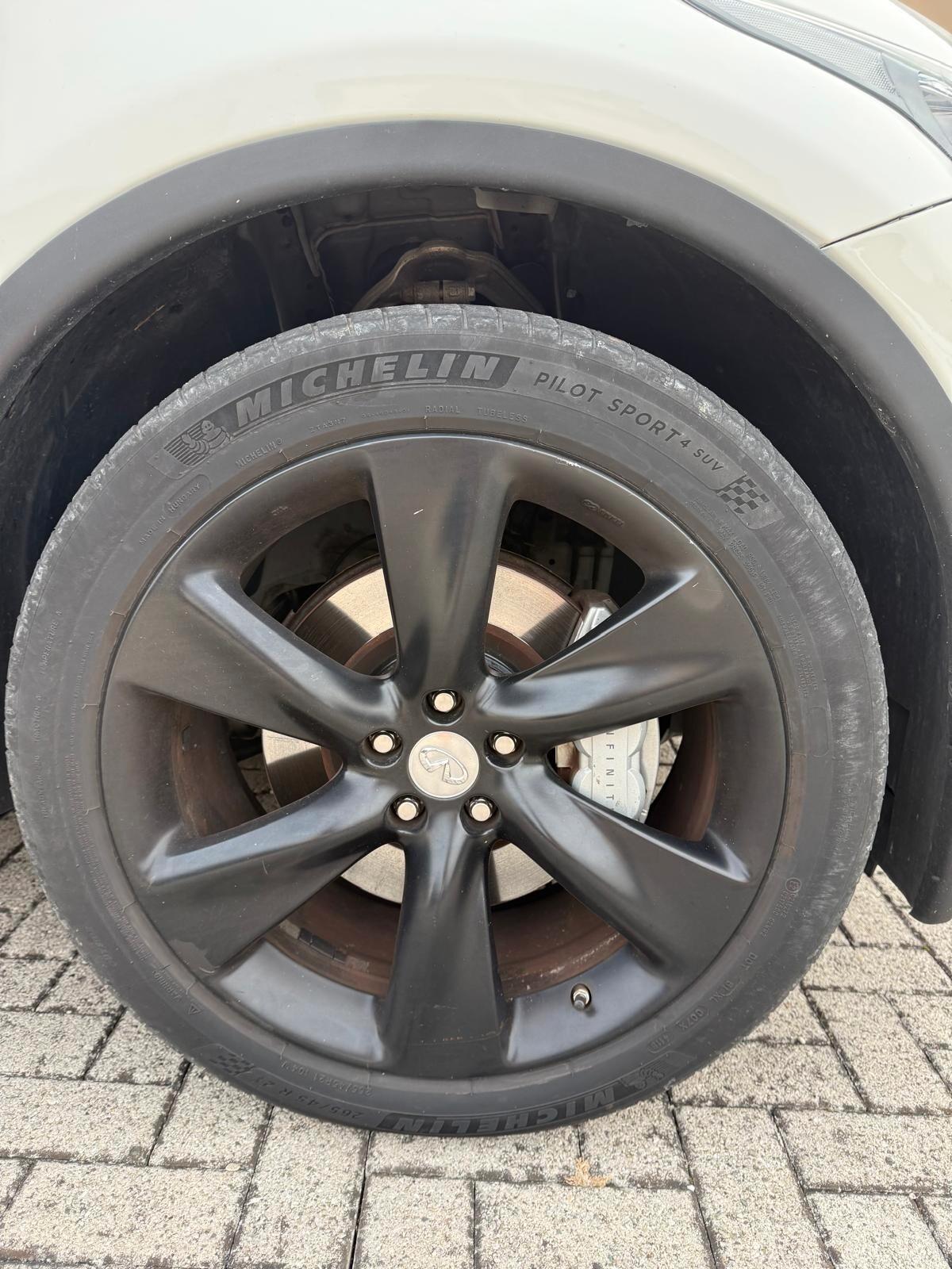 Infiniti FX Q70 30d S Premium