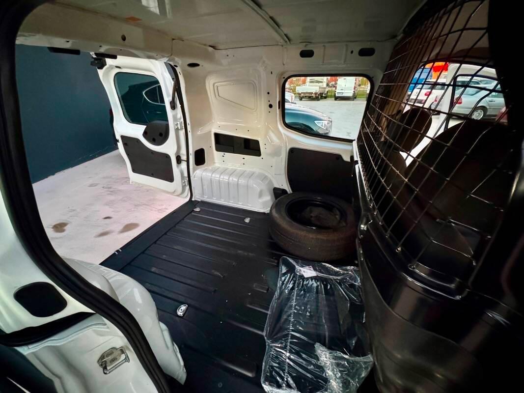 Fiat Fiorino III Cargo 1.3 mjt 95cv ecojet SX E6d-temp